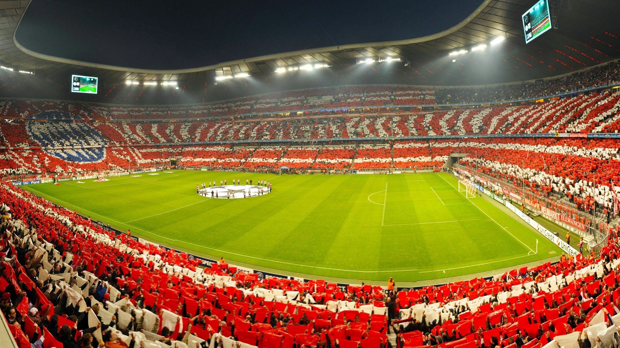 扫地出门！曼联1.1亿豪购引爆更衣室，球迷怒喷：这2人早该滚蛋！