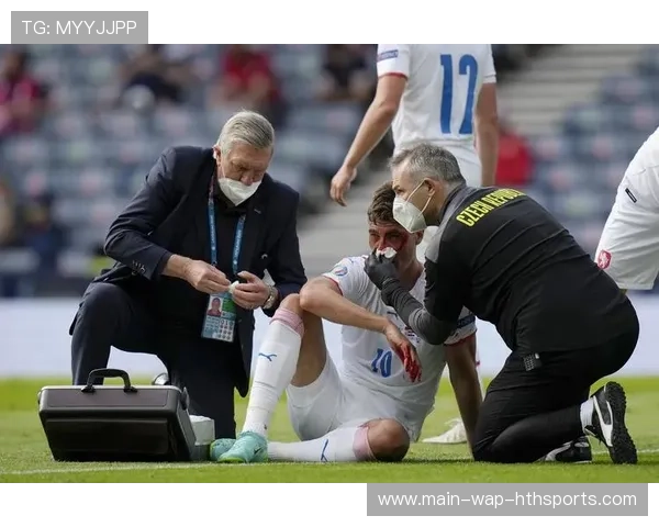 希克：一线希望交给后防线，新帅看到希望了，希克ins